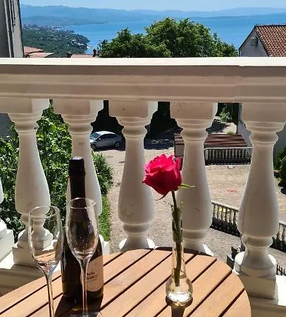 Luxury Isabel Apartment